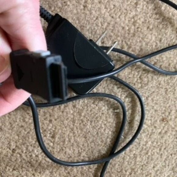 LG Cell Phone AC Adapter Model TA-P01WR - Picture 7 of 7